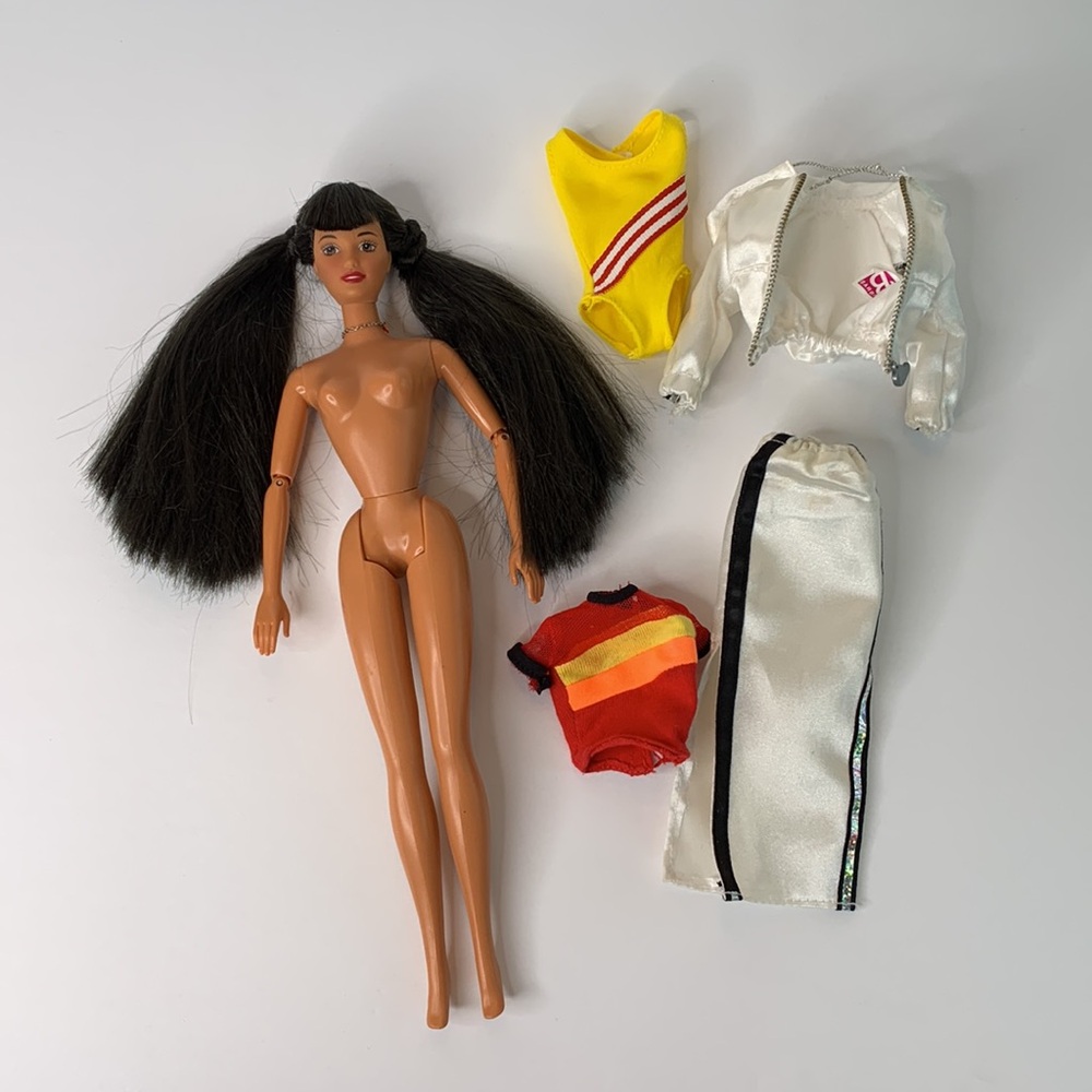 Barbie 1998 Mattel Generation Girl Ana Doll 20972 - Picture 6 of 16